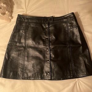 H&M black leather mini skirt